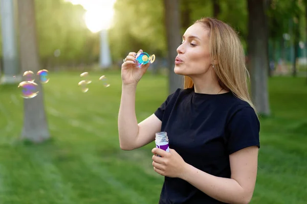 Young Beautiful Girl Blowing Soap Bubbles Summer Sunny Park Summertime — Stock Photo, Image