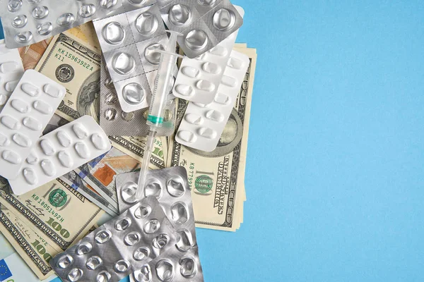 Pillen Lege Blisters Voor Drugs Individuele Spuit Geld Liggen Een — Stockfoto