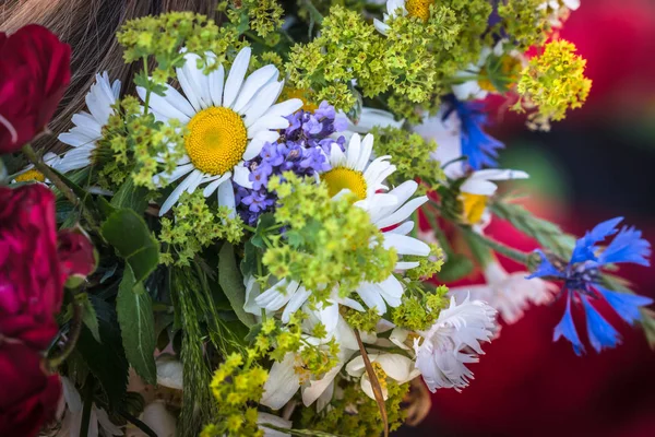 Summer Solstice Wreath Head Handmade Individual Parts Focus Summer Day — Stock Photo, Image