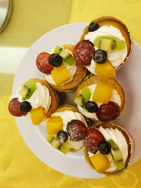 Bunter Früchtekuchen — Stockfoto