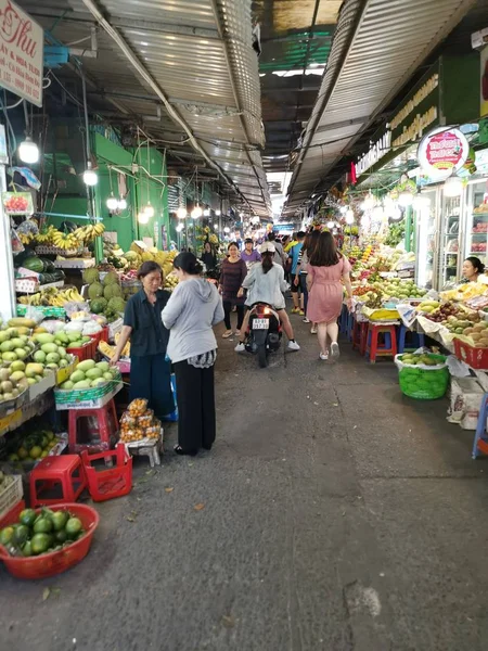 Chi Minh City Vietnam Dezember 2019 Überfüllter Marktplatz Tagsüber Mit — Stockfoto