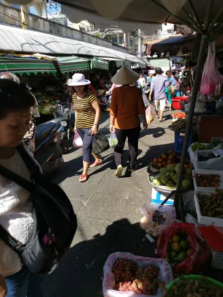 Chi Minh City Vietnam December 2019 Crowded Daytime Marketplace Street — Stock Photo, Image