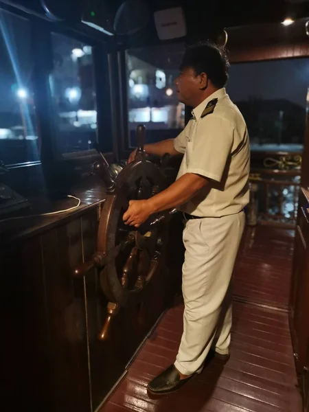 Chih Minh Vietname Dezembro 2019 Veja Capitão Navio Dirigindo Controlando — Fotografia de Stock