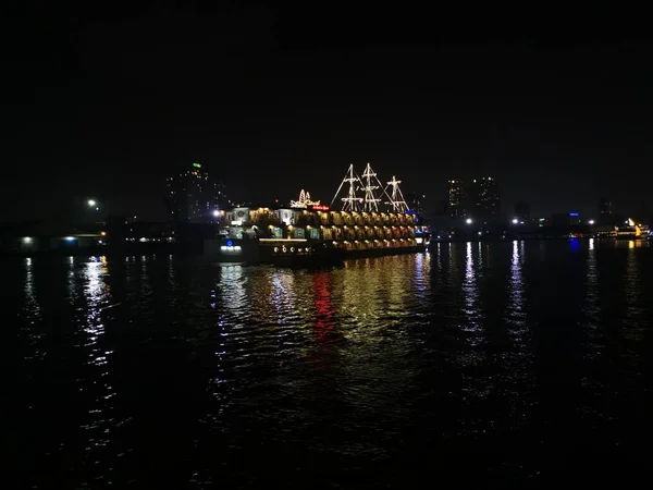 Chih Minh Vietname Dezembro 2019 Restaurante Barcos Coloridos Porto Bang — Fotografia de Stock