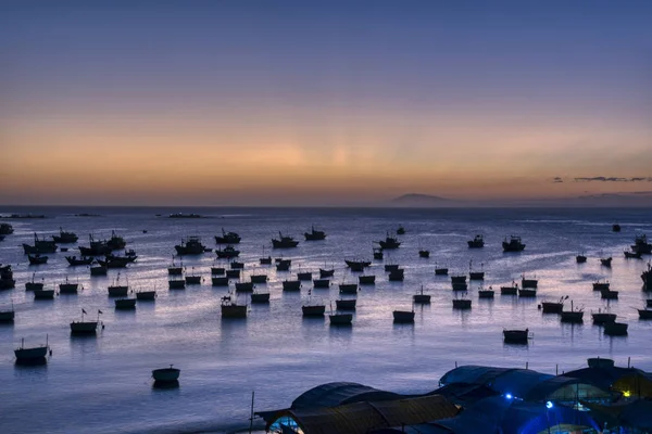 Lange Belichting Shots Van Blauwe Uur Scene Mui Vissen Zee — Stockfoto
