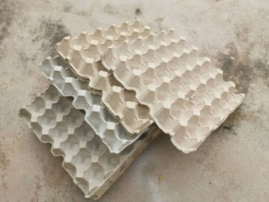 kahverengi kağıt yumurta tepsisi