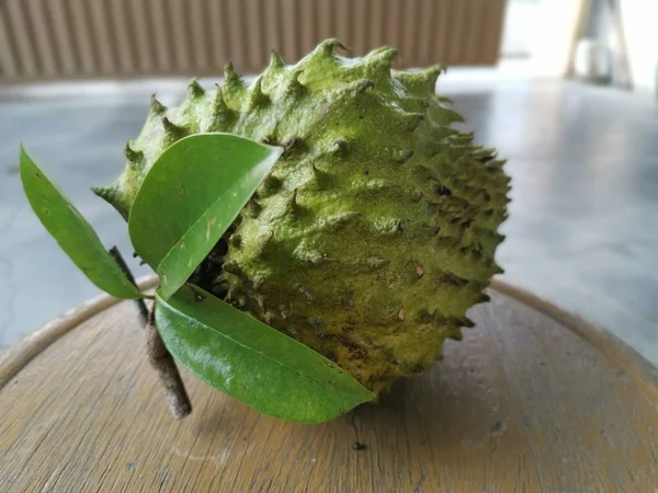 Exhibición Una Fruta Annona Glabra — Foto de Stock