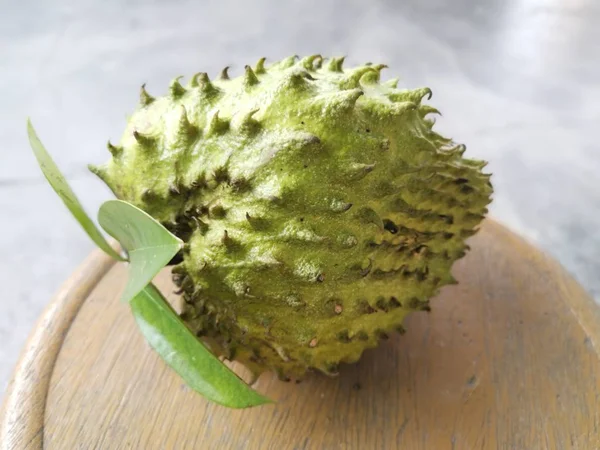 Exhibición Una Fruta Annona Glabra — Foto de Stock