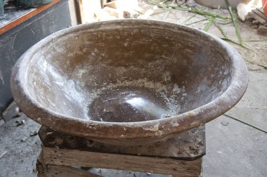 seramik büyük kase kullanımı buğday zeminini erişte yapmak için