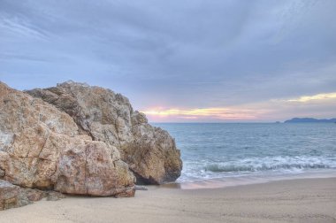 Sahilde güzel bir akşam.