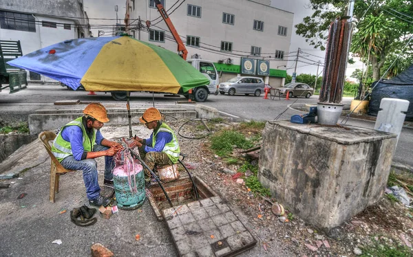 Perak Malasia Febrero 2020 Escena Calle Técnicos Reparando Cable Comunicación —  Fotos de Stock