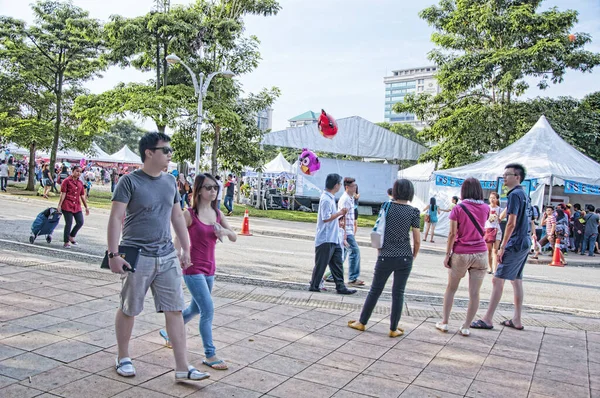 マレーシアのクアラルンプール 2020年1月5日 プトラジャヤ公園でのファンファーレ期間中 路上で人と人とのふれあいの場 — ストック写真