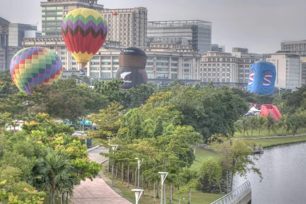 Putrajaya Malasia Marzo 2019 Coloridos Globos Aire Caliente Elevan Vuelan — Foto de Stock