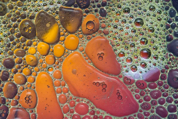 Bunte Kunst Von Öltropfen Die Auf Dem Wasser Treiben — Stockfoto