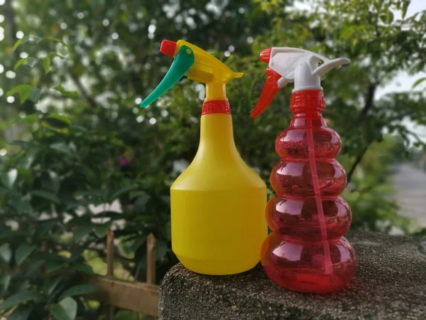 Gardening plastic bottle water sprayer