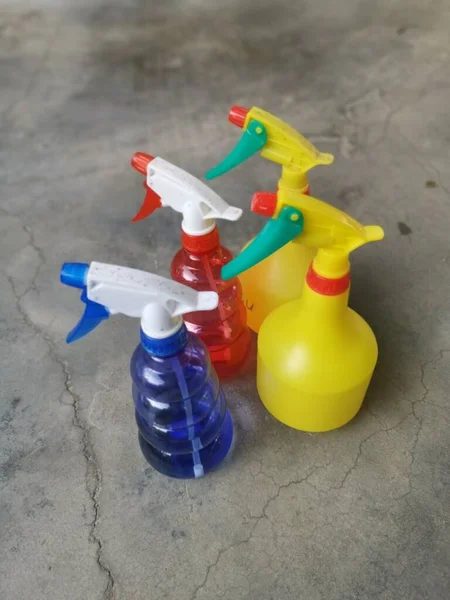 Gardening plastic bottle water sprayer