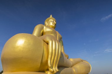 Tayland'ın ang thong yılında wat muang, büyük altın buddha