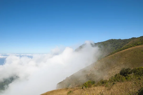 Kew Mae Pan - Chom Thong-Inthanon Rd, the route nature o Стоковое Изображение