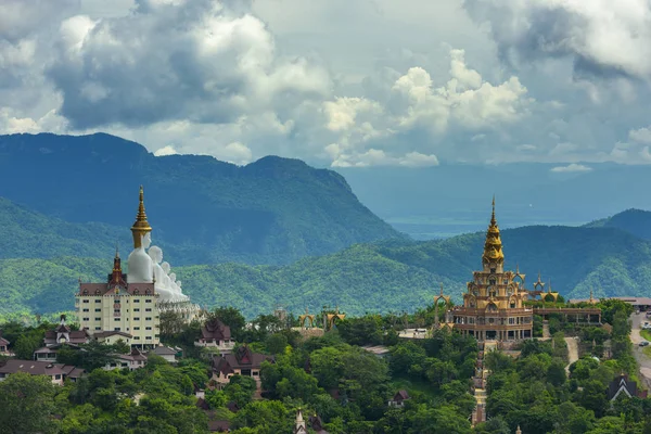 Wat Pha Sorn Kaew, also known as Wat Phra Thart Pha Kaew, is a B — Stock Photo, Image