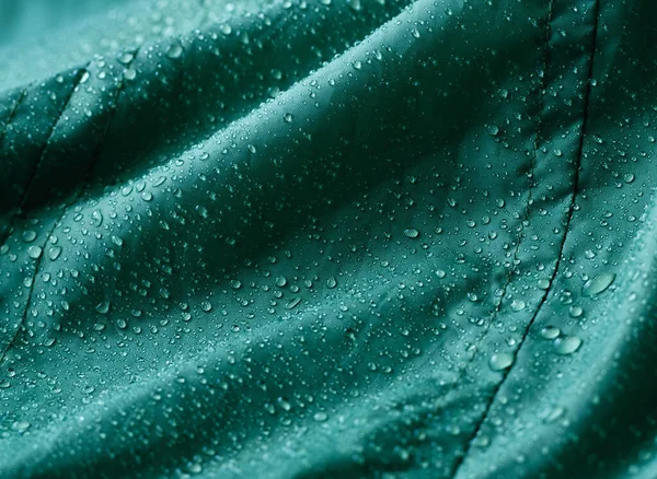 청록색 방수층에 물방울을 비춥니다 청록색 — 스톡 사진