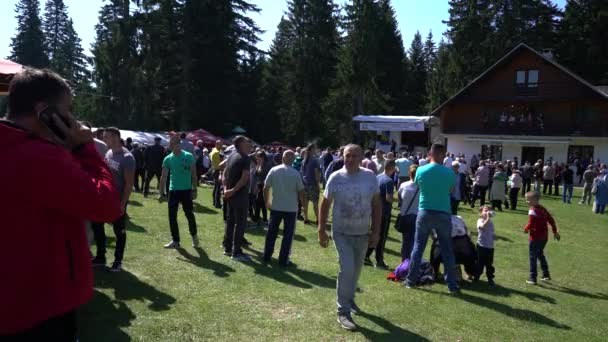 Pessoas Feira Celebração Ovelhas Pramenka Montanha Vlasic Bósnia Herzegovina Setembro — Vídeo de Stock