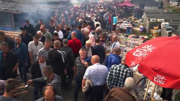 Люди Ярмарке Скота Turbe Bosnia Herzegovina Сентября 2019 — стоковое видео