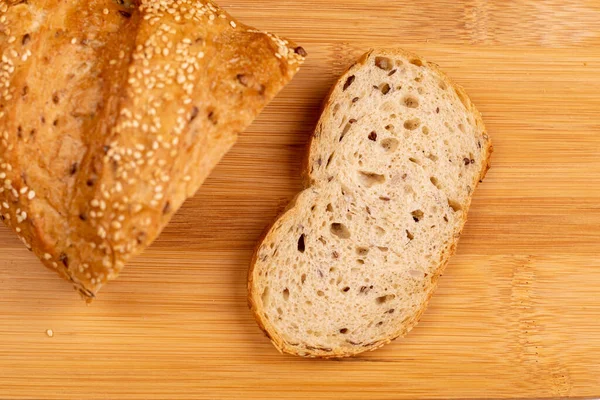 One Slice Bread Sliced Loaf Whole Grain Bread Cutting Board — Stock Photo, Image