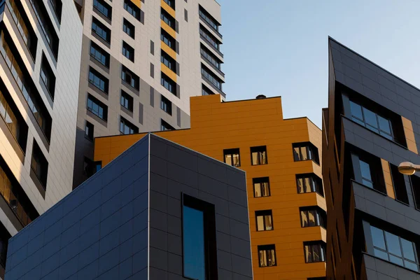 Fragmenten Van Nieuwe Elite Woongebouwen Een Winkelcentrum Onderdeel Van Modern — Stockfoto