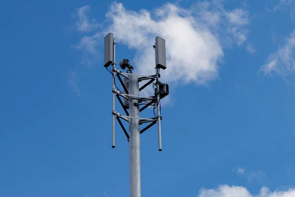 Telecommunication Tower Transmitters Cellular Base Station Transmitter Antennas Telecommunication Tower — Stock Photo, Image