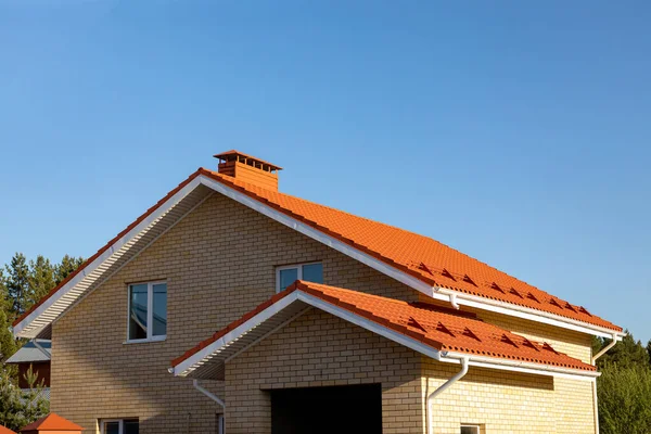Roof Brick House Cottage Slopes Tides Chimney Blue Sky Roof — Stock Photo, Image