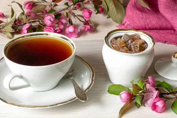 Cup Tea Lump Sugar White Sugar Bowl Next Pink Flowers — Stock Photo, Image