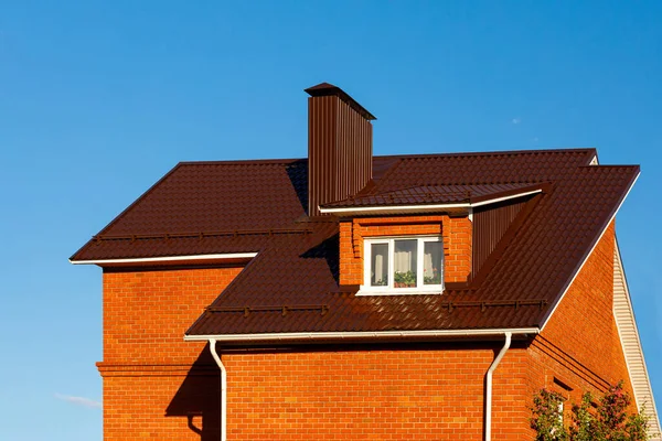 Roof Brick House Cottage Made Brown Metal Tiles Bay Window — Stock Photo, Image