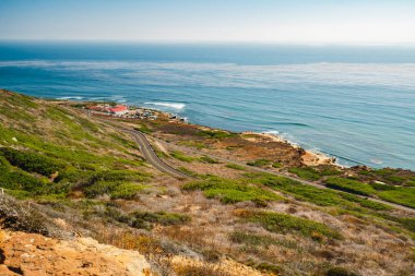 Cabrillo 'yu keşfediyorum. Cabrillo Ulusal Anıtı, San Diego, California 'daki sahra yolları ve kıyı şeridi patikaları