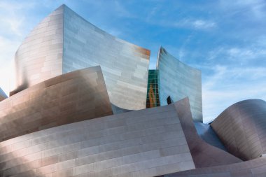 Los Angeles / USA - 18 Aralık 2017 Walt Disney Konser Salonu. Los Angeles şehir merkezinden Frank Gehry tarafından tasarlanan ünlü bir simge.