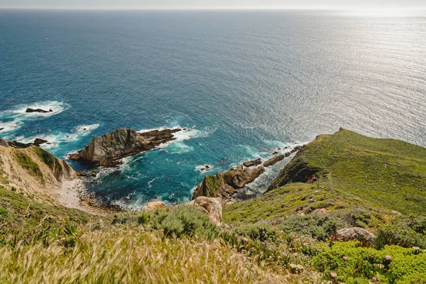 加州海岸的大苏尔一个受欢迎的旅游胜地 以其引人注目的风景而闻名 太平洋和落基悬崖的远景规划 — 图库照片