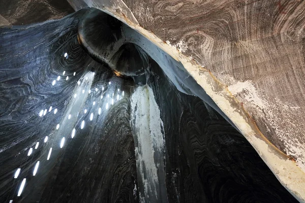 Εσωτερική Άποψη Του Turda Salt Mine Γνωστά Ορόσημα Στην Τρανσυλβανία — Φωτογραφία Αρχείου