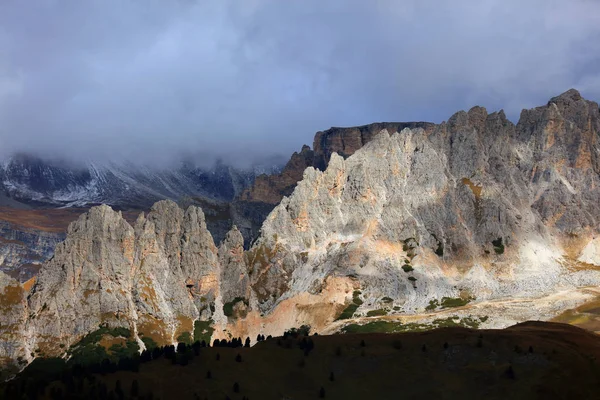 ドロミテの山々 イタリア ヨーロッパで Odle グループ — ストック写真