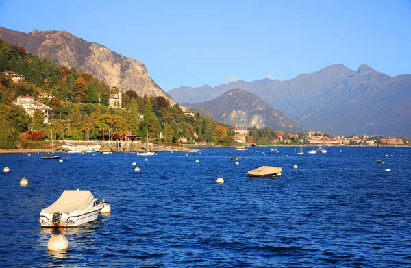 Vista Panorámica Del Lago Mayor Italia Europa —  Fotos de Stock