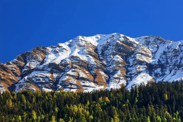 Alpina landskapet i Haute Savoie — Stockfoto
