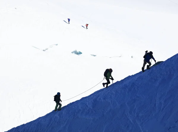 Альпинисты Карабкаются Верхней Савойе Франция Европа — стоковое фото