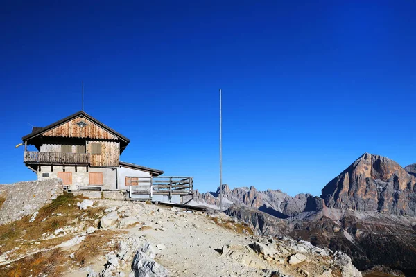 Built 1883 Mountain Hut Rifugio Nuvolau Oldest Refuge Dolomites Built — Stock Photo, Image