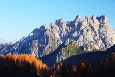 Dolomitler, İtalya ve Avrupa 'da sonbahar manzarası
