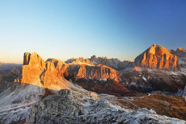 Luz Cálida Del Atardecer Sobre Los Dolomitas Italia Europa — Foto de Stock