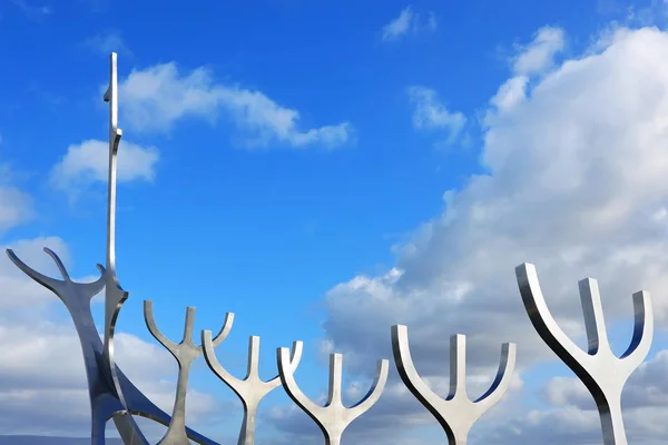 Sun Voyager Iconic Symbol Reykjavik Stainless Steel Sculpture Viking Ship — ストック写真