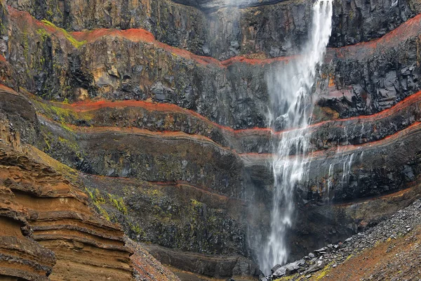 Hengifoss Canyon Med Hengifoss Vattenfall Islands Tredje Högsta Vattenfall Omges — Stockfoto