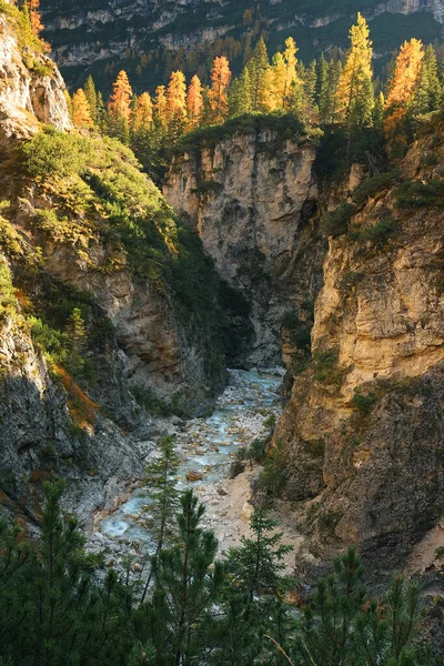Cascada Fanes Los Dolomitas Italia Europa —  Fotos de Stock