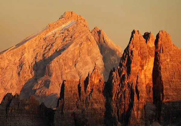 Ηλιοβασίλεμα Της Cima Ambrizzola Και Croda Lago Βουνά Δολομίτες Ιταλία — Φωτογραφία Αρχείου