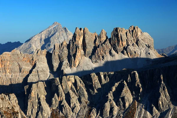 Ciepłe Światło Zachodu Słońca Nad Dolomitami Włochy Europa — Zdjęcie stockowe