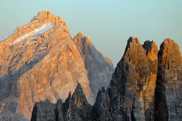 Ciepłe Światło Zachodu Słońca Nad Dolomitami Włochy Europa — Zdjęcie stockowe