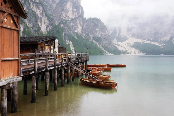 Deszczowa Pogoda Lago Braies Dolomity Włochy Europa — Zdjęcie stockowe